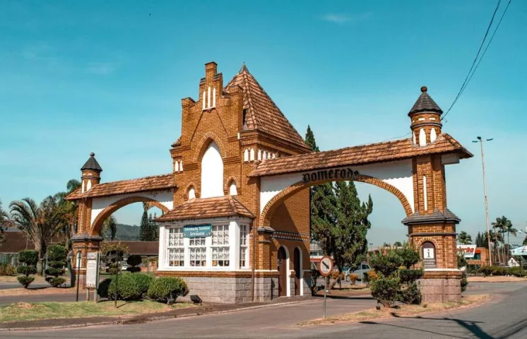locacao de plataforma elevatoria em pomerode