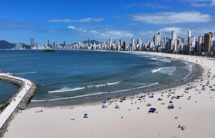 locacao de torre de iluminacao em balneario camboriu